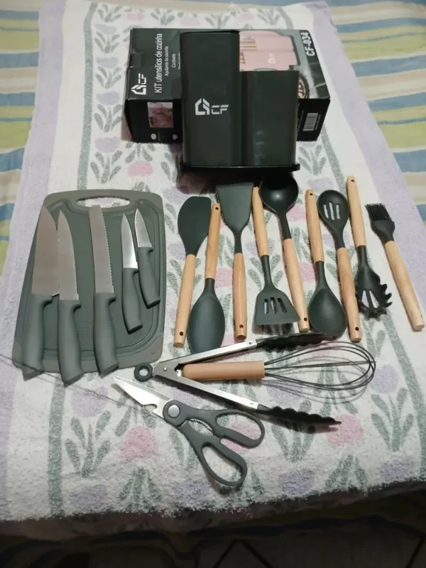 SH01 - Kit 19 Pçs De Utensílios Facas Silicone e Plástico Cozinha Jogo Completo Batedeira Colher Pegador - Imagem 2