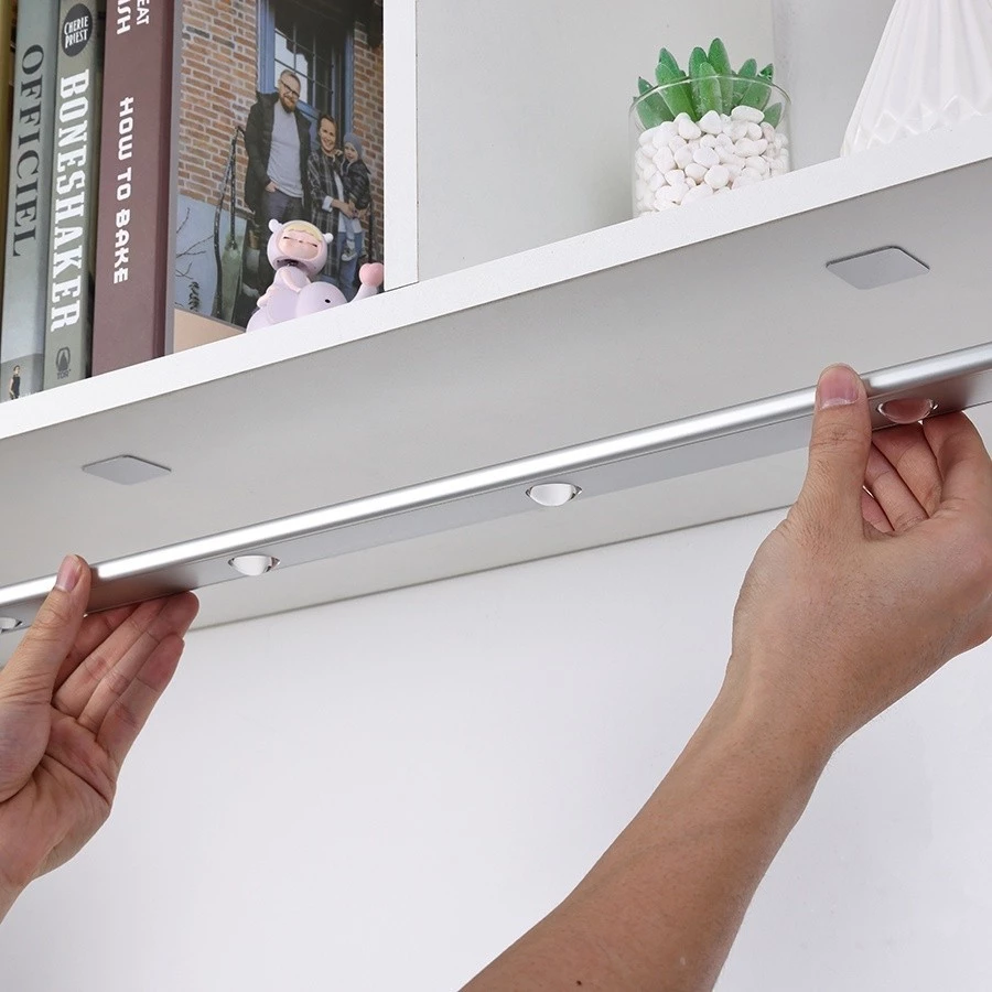 60CM Luz LED Sem Fio sensor De Inteligente Do Guarda-Roupa Quarto De Conveniência Carregamento USB